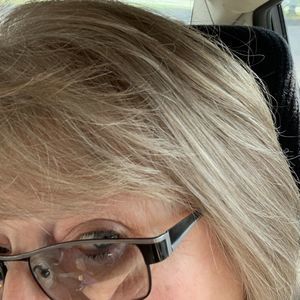 Meet your Posher, Deborah